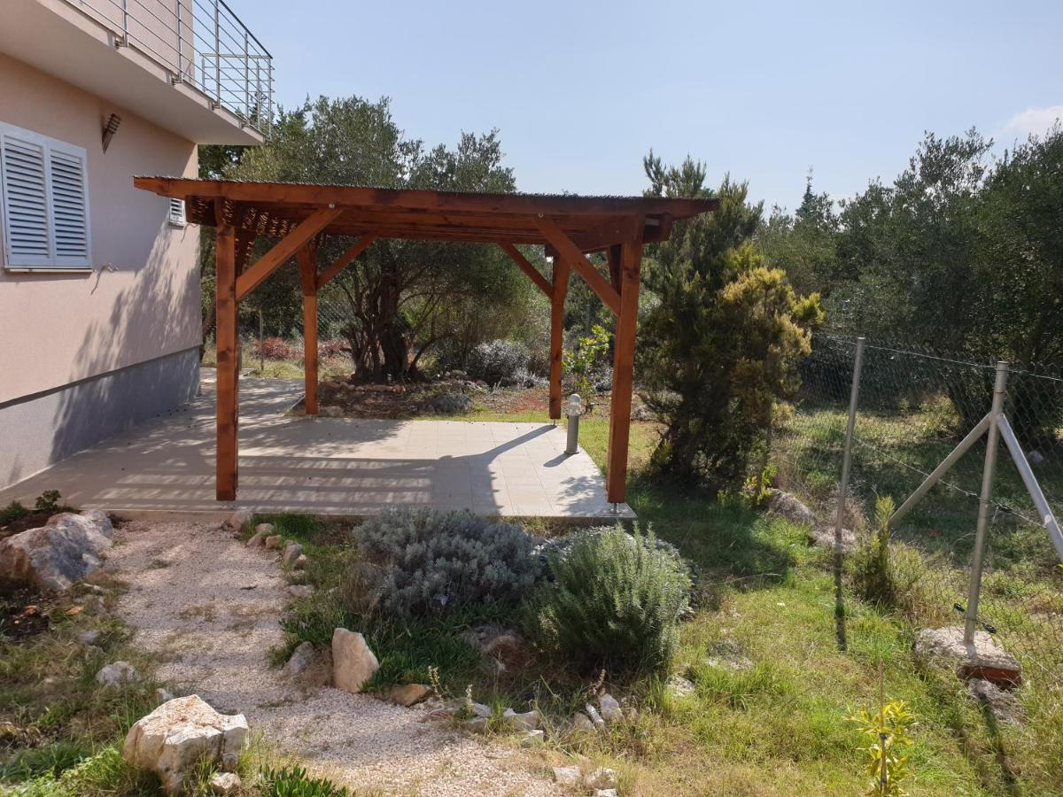 Olive Apartments Ugljan Buitenkant foto